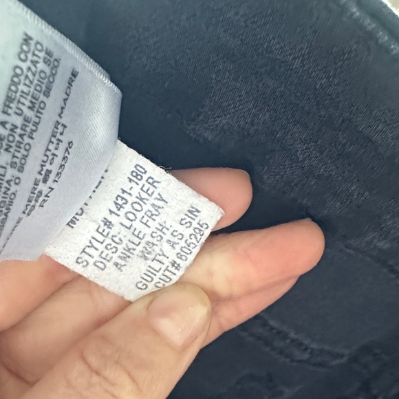 Mother Looker Jeans in Black Ankle Fray - Picture 6 of 7